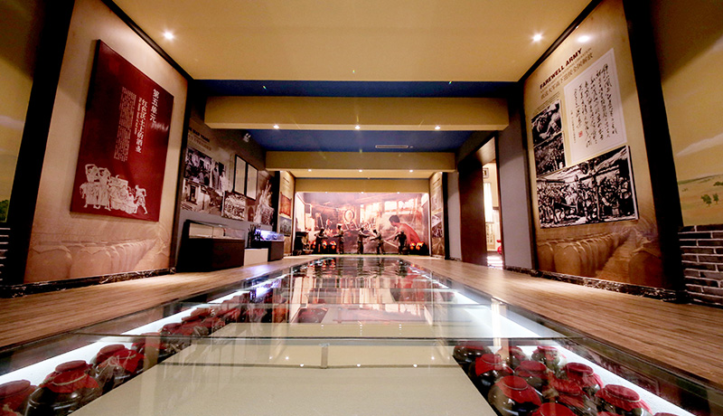 红色沃土上的酒业